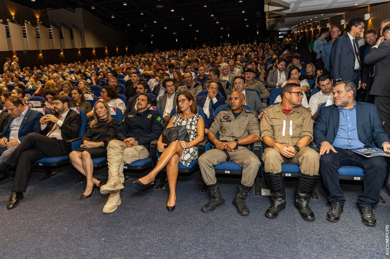 Delegado-geral prestigia visita de ministro Flávio Dino e destaca expertise da Polícia Civil na elucidação de crimes.jpeg