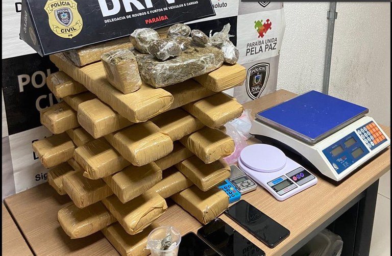 Polícia Civil apreende 21 quilos de maconha, cocaína e crack.jpeg