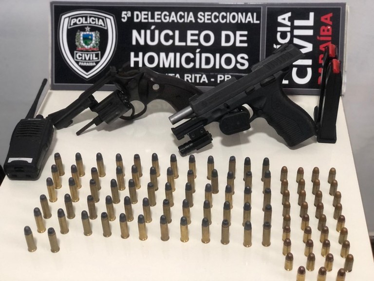 Operação conjunta prende cinco criminosos em Santa Rita e apreende armas e munições  (1).jpeg