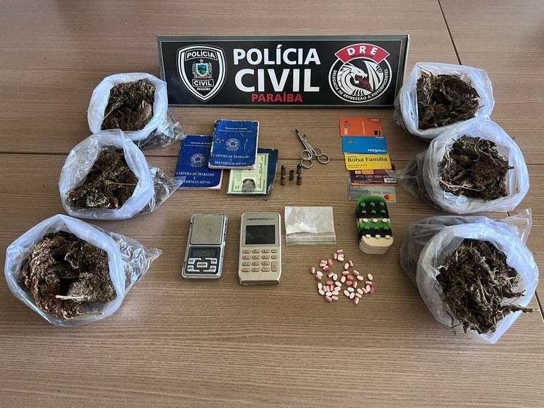 Polícia Civil apreende drogas em depósito na Comunidade Castelinho, no Bessa, em João Pessoa.jpeg