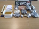 051121 - Polícia Civil prende homem e apreende mais de 10 Kg de crack e cocaína em sua casa (1).jpeg