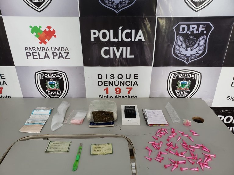 PC prende traficante e desarticula ponto de drogas.jpeg